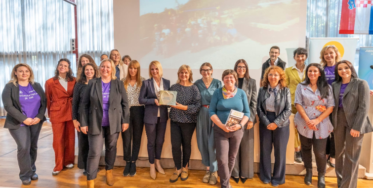 Svečano obilježena 15. godišnjica natječaja “Mali projekti za bolje sutra” Svečano obilježena 15. godišnjica natječaja “Mali projekti za bolje sutra”