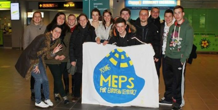Mladi europarlamentarci u Latviji